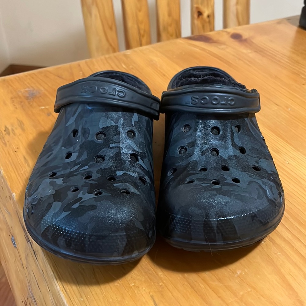 Black camo fuzzy crocs